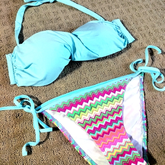 Kiwi Saint Tropez Wrap Bikini Top and Bottom - Picture 2 of 11